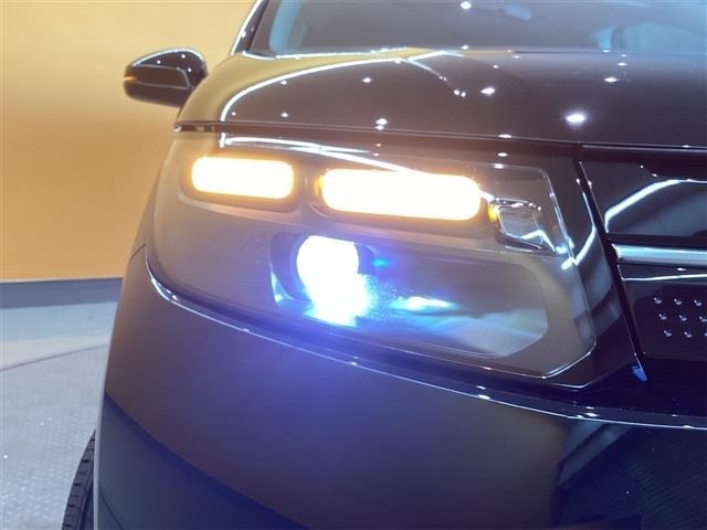 ☆無料ドリンクコーナー完備☆自動販売機も設置しております♪商談の合間にご利用下さいませ♪