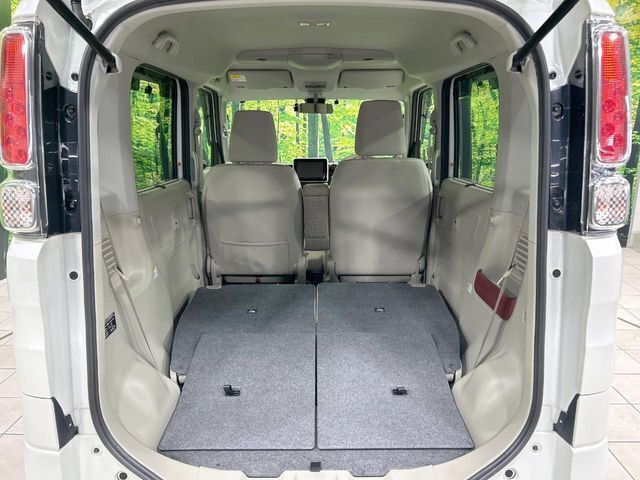 普段のお買い物や通勤、送迎等に十分な荷室スペースを確保しております。セカンドシートを倒すと、大きな荷物の積載も可能です♪