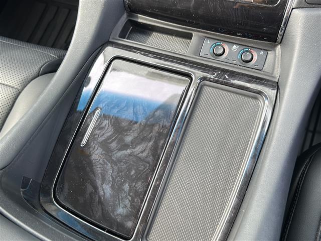 【フロアマット】『フロアマット』の画像になります。写真の内容に関してご不明点、ご質問等がございましたらお気軽にガリバー店舗までお問い合わせください。