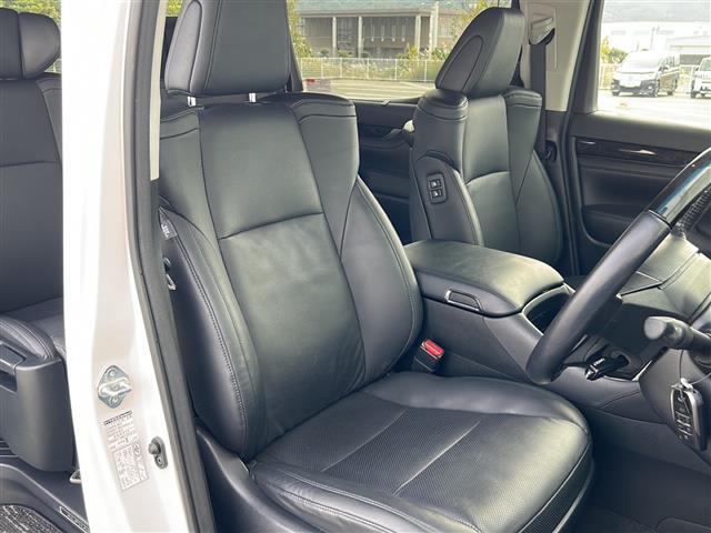 【運転席】『運転席周辺』の画像になります。写真の内容に関してご不明点、ご質問等がございましたらお気軽にガリバー店舗までお問い合わせください。