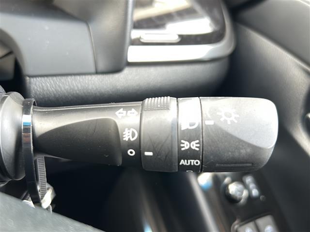 【運転席操作部】『運転席周辺の装備』の画像になります。快適なドライブを楽しむための機能が装備されています！運転席から触れるので使いやすいです！