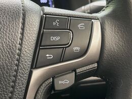 【プリクラッシュセーフティ】前方の車両等を検知し、衝突しそうな時は警報で注意を促し、ブレーキを踏む力をサポート。ブレーキを踏めなかった場合は衝突被害軽減ブレーキが作動、衝突回避をサポートします。