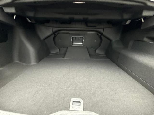 WECARS（ウィーカーズ）は全国250店舗展開！作業の都合上、車両をご覧頂けない場合がございます。来店前にお問合せ下さい