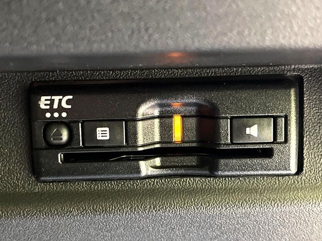 【ETC】高速道路の料金所をストレスなく通過！話題のスポットやサービスエリアに多い「スマートIC」利用時は必須のアイテムです。当店でセットアップを実施、ご納車当日からすぐにご利用いただけます！