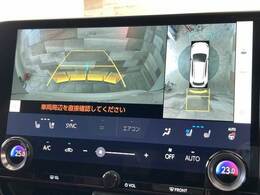【純正14インチナビ】FM・AMラジオやブルートゥース接続など多彩な機能を併せ持っており、インパネ周りがすっきりしてますね！追加オプションでナビ機能やフルセグTV、DVD再生なども可能です。