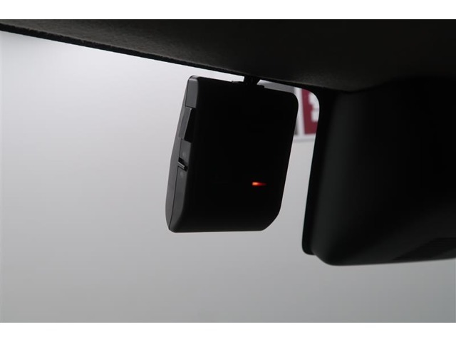 「使ってバック・・カードのポイントで月々の負担を軽減」。車種・年式によっては、対象外の車もあります。