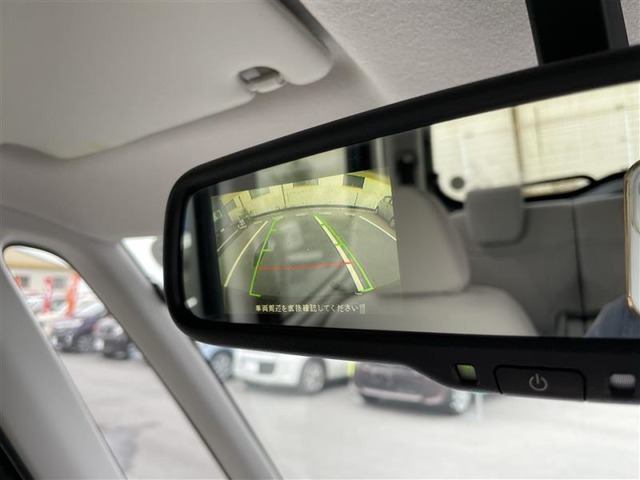 全車両法定点検を実施します！指定または認証工場にて12ヶ月及び24か月点検を実施致します。またご納車前に弊社独自の最大57項目に及ぶ点検を実施、お客様に安心してお乗り頂ける環境をご提供致します。