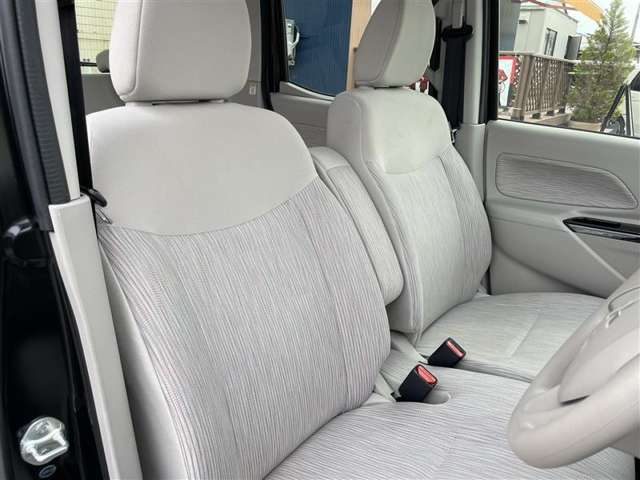 【車内抗菌・抗ウィルス＋消臭】車内抗菌オプションございます！車内抗菌・抗ウィルス＋消臭を行うことで快適なドライブ。ご使用直後はアルコールによる殺菌効果があり、消臭・抗菌します！