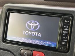 【純正ナビ】人気の純正ナビを装備しております。ナビの使いやすさはもちろん、オーディオ機能も充実！キャンプや旅行はもちろん、通勤や買い物など普段のドライブも楽しくなるはず♪