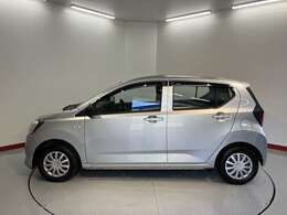 弊社営業時間は朝9：30から夕方18：00です♪