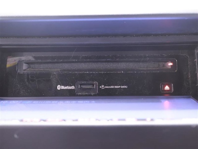CD・ブルートゥース等を使用することができます。ロングドライブにスマホの大好きな曲を繋いで音を楽しみましょう？