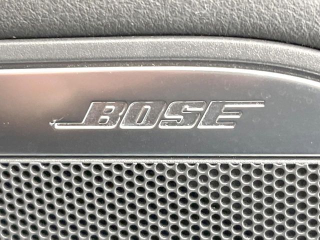 ●BOSEサラウンドシステム：モデル毎に最適な調整が施された、人気のサウンドシステムです。通常のスピーカーと比較しても音の広がりが感じられます。是非ご来店の上ご体感ください。