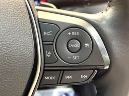 【レーダークルーズコントロール】高速道路での長距離走行が楽に！！自動で速度を保つクルーズコントロールが、衝突軽減システムと連携し、前方の車両を感知して車間を保つように速度調節してくれます！！
