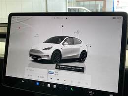 【純正ナビ】一体感のあるナビは、高級感ある車内を演出してくれます。Bluetooth再生などオーディオ機能も充実しておりますので、運転もより楽しめます♪