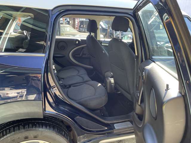 スタッフ一同ご来店お待ちしております☆