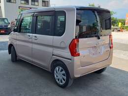 遠方の方（軽自動車）（東海3県以外）はご自分で店舗まで車を取りに来ていただける場合はかかりませんので車両総額プラス1万円（車はナンバー付）になります。下取り車も可能です