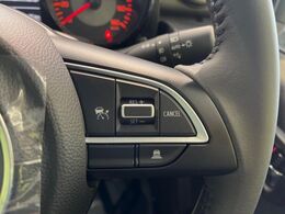 【アダプティブクルーズコントロール】高速道路での長距離走行が楽に！！自動で速度を保つクルーズコントロールが、衝突軽減システムと連携し、前方の車両を感知して車間を保つように速度調節してくれます！！