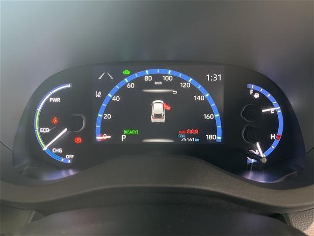 オートエアコン・ハーフレザーシート・SOSコール・本革巻ステアリング・ウィンカードアミラー・電動格納ドアミラー・プッシュスタート・スマートキー・純正18インチアルミホイール・前後ドライブレコーダー 　　　→