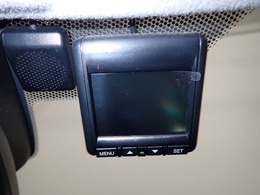 【ドライブレコーダー】万が一の事故にあった場合でも、ドライブレコーダーがその瞬間の映像を記録しています！事故だけでなく、美しい風景なども録画してくれていますよ♪