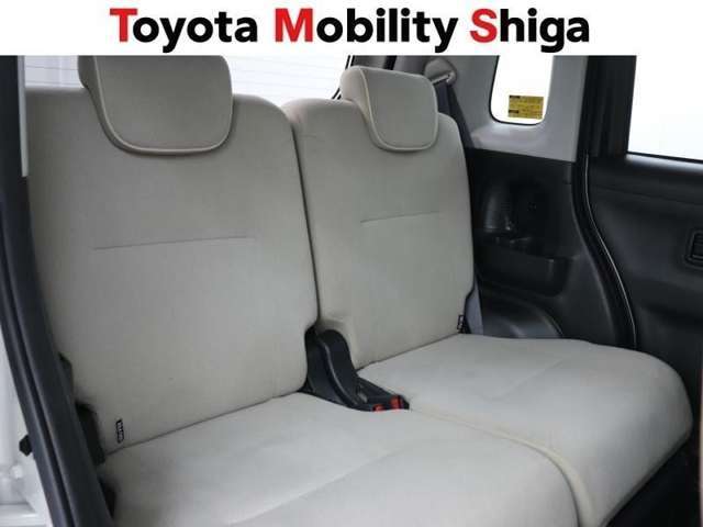 後席もゆとりあるスペ-スをしっかり確保。