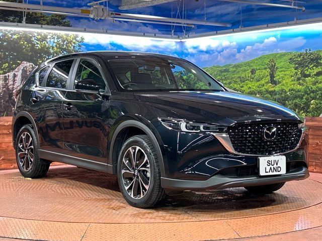 大好評のボディコーティング「弾スプラッシュコート」もご納車までに施工可能。通常のガラスコートと異なる、耐久年数6年の無機質ガラスコーティングが、ボディをキレイな状態に保ってくれます。