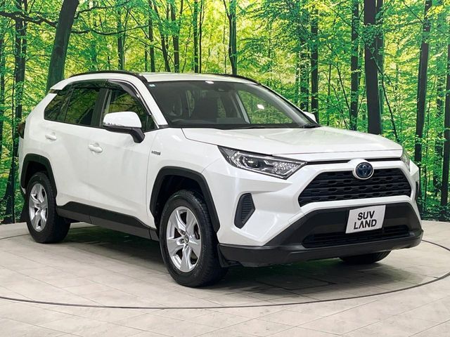 高透明度のガラス皮膜で撥水はもちろん、上質なツヤ・光沢を実現。紫外線や酸性雨から大切な愛車を保護し、色あせ・劣化を防止。「弾スプラッシュコート」、「弾プリミッサコート」からお選びいただけます。