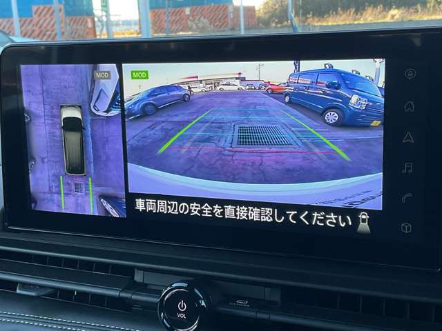 空から車を見たような「アラウンドビューモニター」！車の周りが一目で確認できるので、小さなお子様や障害物があっても安心して乗ることができます♪