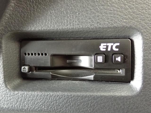ETC車載器装備！高速道路の料金所で停車することなく、スムーズな精算が可能です。ETCカードをお持ちでない方は、当店でも申し込み手続き可能ですのでお気軽にお問い合わせください。
