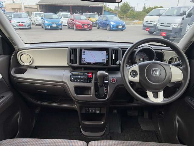 価格は高いより安い方がいいけど、安ければいいって事でも無いし..　と言った多くのお客様の声にお応えする為に、保証やアフターを充実させたうえで、可能な限りの安さを提供する、それが私共チャンスの思いです。