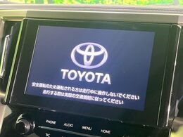 【9インチ　ディスプレイオーディオ大画面ディスプレイへお持ちのスマートフォンと連携して、ナビやbluetoothでの音楽再生が可能です♪デザインはもちろん操作性も良好！別途ナビ機能の取付可能です♪