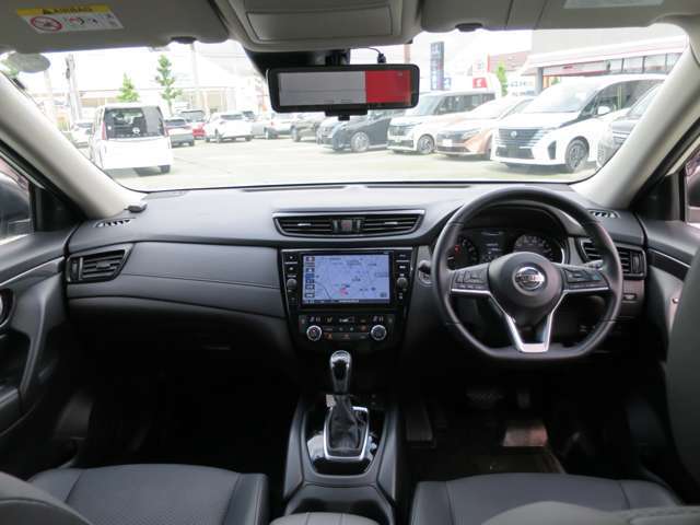 三河日産自動車　日産ギャラリ-安城　TEL 0566-75-2351