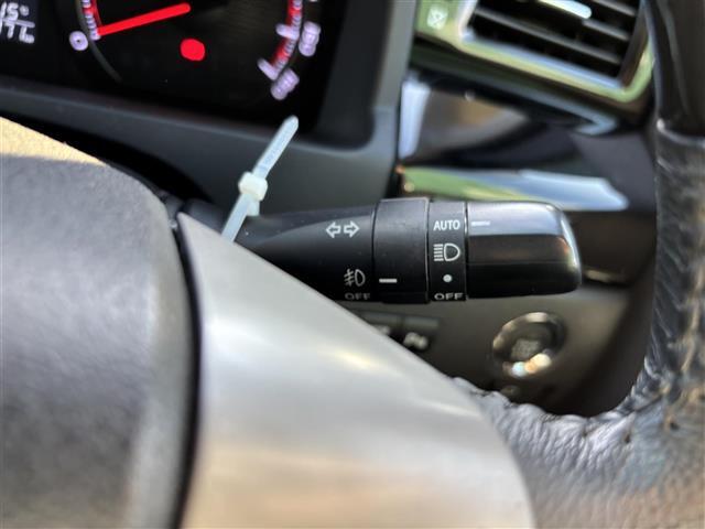 気になる車はすぐにお問い合わせください！画面右側の0066から始まる無料ダイヤルからお問い合わせ下さい！専門スタッフがお車のご質問にお答えいたします！