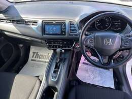 【HondaSENSING】衝突を予測してブレーキをかけたり、前のクルマとちょうどいい距離でついていったりできる多彩な安心・快適機能を搭載した先進の安全運転支援システムです。