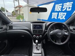 グループ総在庫数約30，000台！！全国の系列店からメーカー・車種問わずご紹介出来るので、あなたにピッタリのお車が見つかるはずです♪まずはお問い合わせ下さい☆