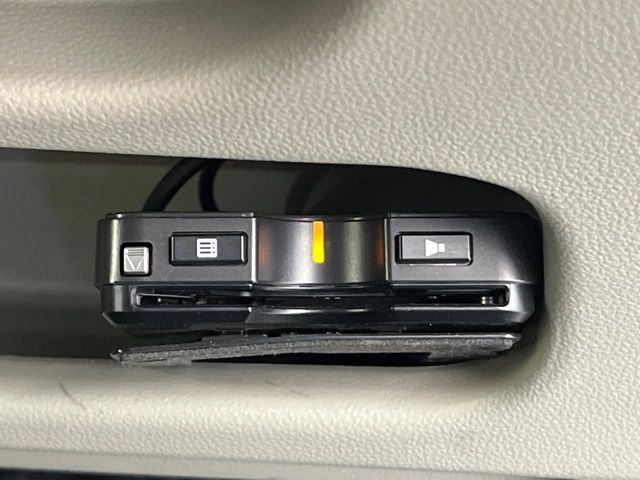 【ETC】高速道路の料金所をストレスなく通過！話題のスポットやサービスエリアに多い「スマートIC」利用時は必須のアイテムです。当店でセットアップを実施、ご納車当日からすぐにご利用いただけます！