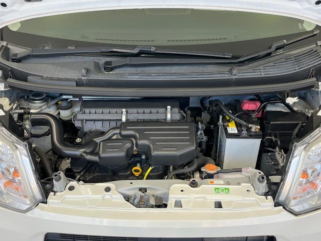 親切・丁寧な専門メカニックスタッフが応対！・車検・点検整備・事故等の修理などアフターサービスも安心。お車のカスタマイズもネクステージのサービススタッフまでご相談ください！