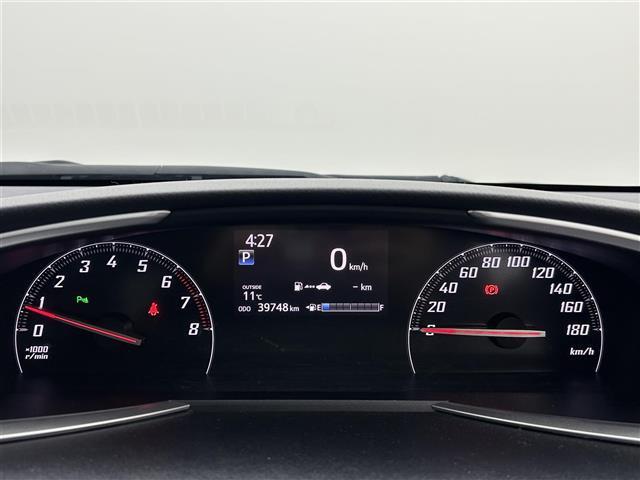 【スピードメーター】メーターがシンプルで見やすく運転しやすいですね！