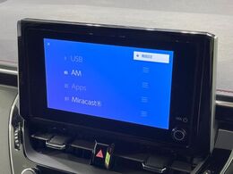 【ディスプレイオーディオ】お持ちのスマホやMP3プレイヤーとの無線接続で音楽再生が可能！コードで繋ぐわずらわしさも無く、手軽にお気に入りの音楽を楽しめます。