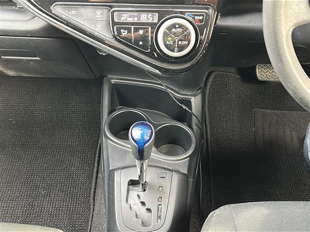 【シフトレバー】シフトも操作しやすく快適なドライブを楽しんでいただけます！