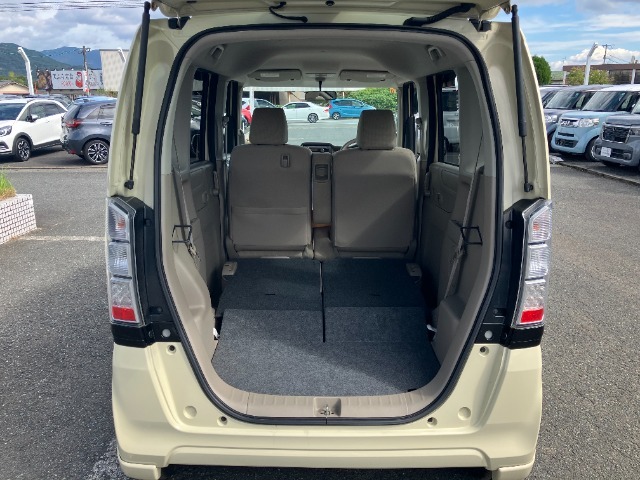 分割可倒式リアシートでお好みにアレンジ♪