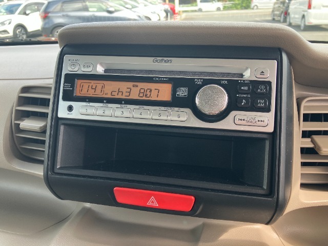 純正オーディオを装備！お好きな音楽でドライブも♪