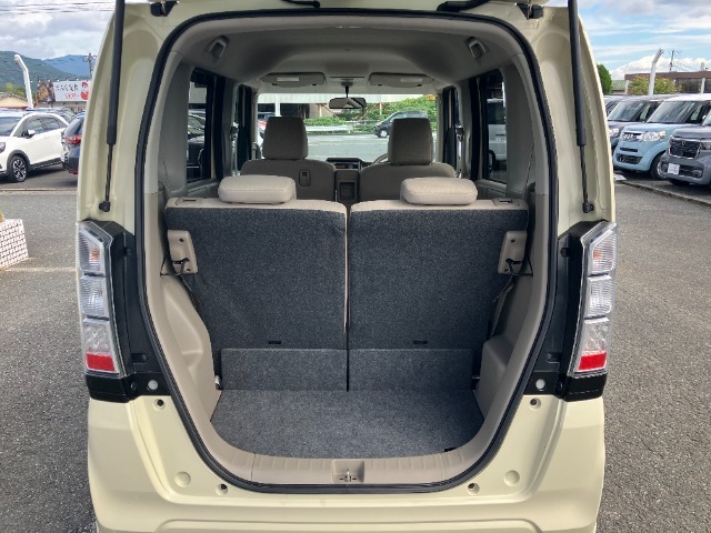 ★バリエーション豊富な広々と使えるトランクスペース★