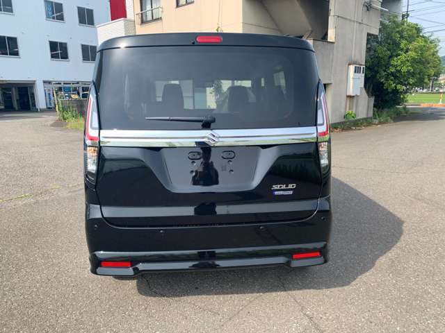 室内展示場を完備しておりますので、天候の悪い日でもゆっくりと車両をご覧下さい。