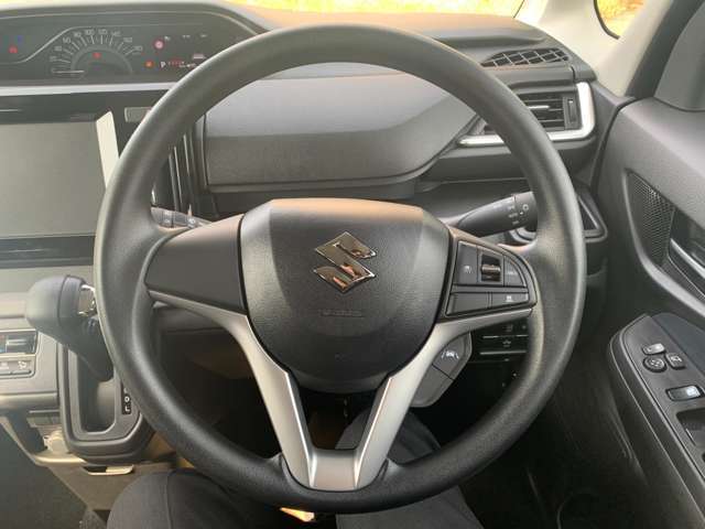 個性豊かなスタッフがお客様のご来店をお待ちしております。　女性の方、車に詳しくない方にも愛車選びをしっかりとサポート致します！！