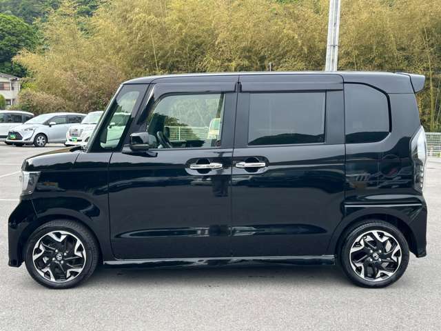 損保ジャパンの代理店ですので、万が一の事故も安心。任意保険は車を購入するときに見直しが必要です。プロのスタッフが金額や保証を含めてお客様の最善な保険内容を提案させて頂きます。
