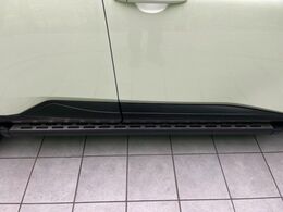 【問合せ：0776-53-4907】【サイドステップ】車高の高いお車でも、これがあれば小さいお子様の乗り降りも楽々♪