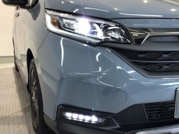 【LEDヘッドライト】ディスチャージヘッドライト（HID）と同等の明るさで、夜道や雨天走行が明るく視界良好！！　フォグライトも装備で、安心感さらにUPです♪安心ドライブを楽しんで下さい♪