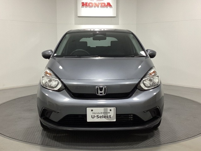 【Honda認定中古車 U-Select】　エンジン、オーディオやカーナビ(社外品は除く）に至るまで保証をお付け致します。全国のホンダディーラーで保証と整備が受けられます。