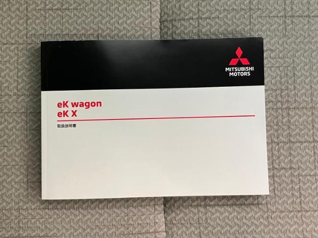 WECARSの展示場では実際に見て、触ってお車をお選びいただけます！知識の豊富な営業スタッフが様々なカーライフをご提案いたします！