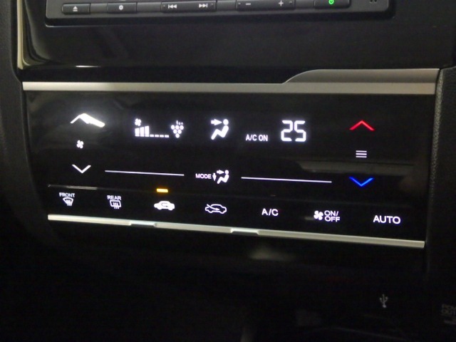 オートエアコンタイプなので細かい操作なしで快適温度に調整してくれます。季節の変わり目のわずらわしさはありませんね♪